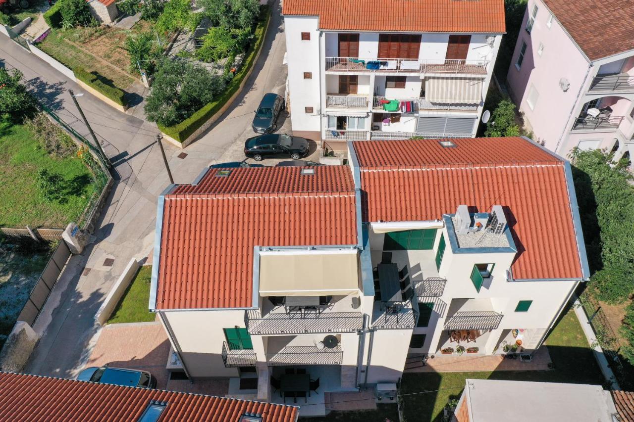Apartments Mila Sveti Filip i Jakov Exterior photo